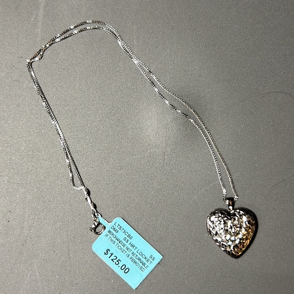 Belk & Co. Sterling Silver Heart Locket Pendant Necklace New NWT - Picture 5 of 12